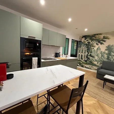 Le Saint Louis, 5 Minutes Walking From Castle * Versay