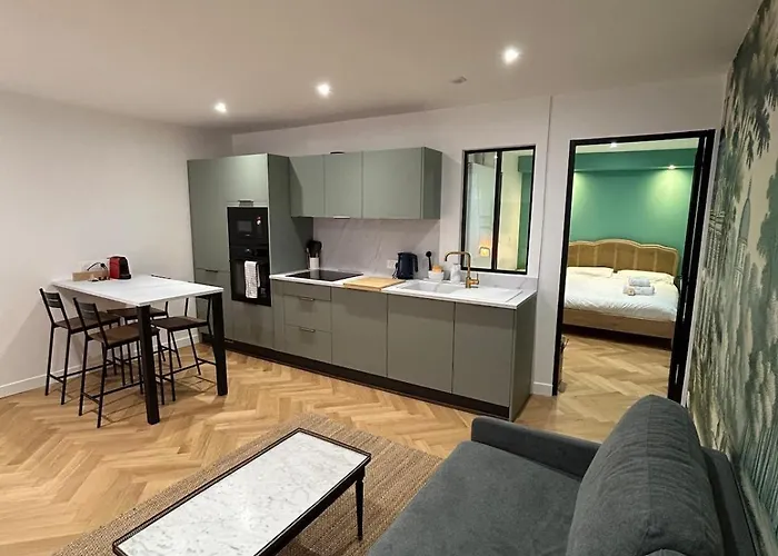 Le Saint Louis, 5 Minutes Walking From Castle Apartamento *