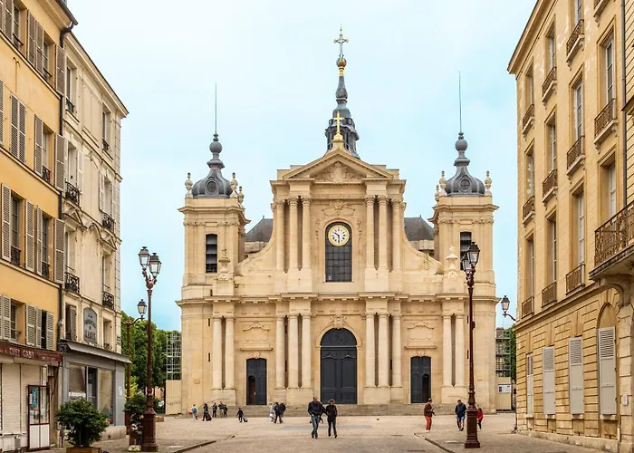 Apartamento Le Saint Louis, 5 Minutes Walking From Castle Versalles
